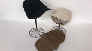 <img class='new_mark_img1' src='https://img.shop-pro.jp/img/new/icons20.gif' style='border:none;display:inline;margin:0px;padding:0px;width:auto;' />Cable Knit Cap