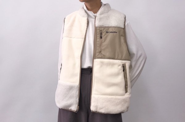 <img class='new_mark_img1' src='https://img.shop-pro.jp/img/new/icons20.gif' style='border:none;display:inline;margin:0px;padding:0px;width:auto;' />Columbia PASS TO RIDGE REVERSIBLE VEST