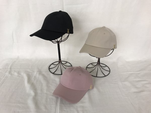 <img class='new_mark_img1' src='https://img.shop-pro.jp/img/new/icons20.gif' style='border:none;display:inline;margin:0px;padding:0px;width:auto;' />VARZARGold stud over fit ball cap