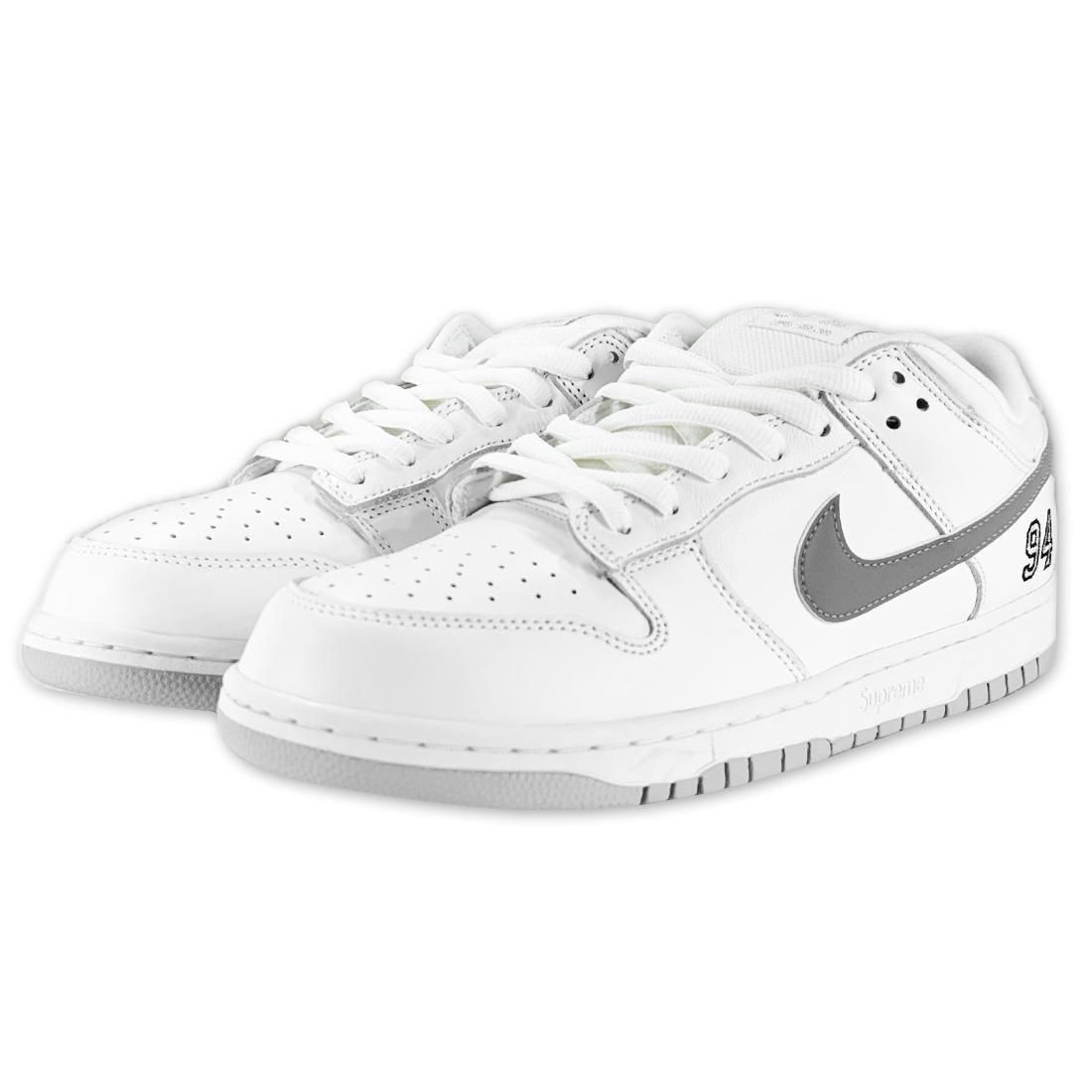 NIKE WHITE DUNK作品集　バッグ・シューレース付　キューブリック付き NIKE WHITE DUNK作品集 バッグ・シューレース付 キューブリック