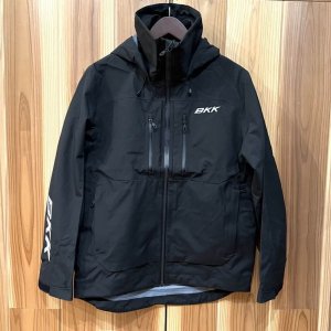 <img class='new_mark_img1' src='https://img.shop-pro.jp/img/new/icons1.gif' style='border:none;display:inline;margin:0px;padding:0px;width:auto;' />BKK RAIN JACKET