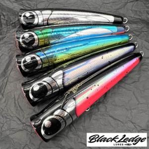 <img class='new_mark_img1' src='https://img.shop-pro.jp/img/new/icons1.gif' style='border:none;display:inline;margin:0px;padding:0px;width:auto;' />Black Ledge Lures Flare Popper 130g