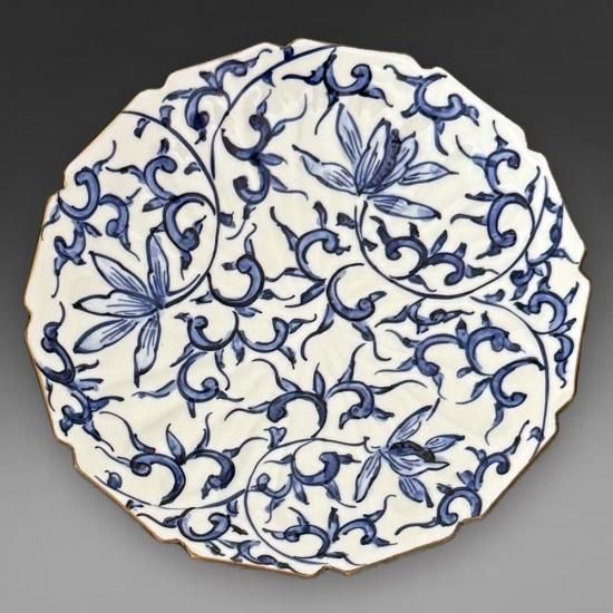 旧家蔵出し品　九谷焼　角福　錦菊唐草　焼き物皿　3枚セット 旧家蔵出し品 九谷焼 角福 錦菊唐草 焼き物皿 3枚セット 2025年