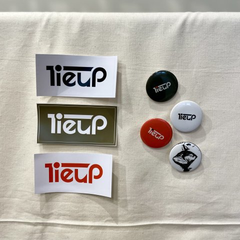 Tieup<br>STICKER & PINBACK BUTTON SET