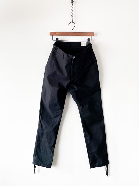 Tieup<br>TAPERED EASY PANTS BACK SATIN STRETCH