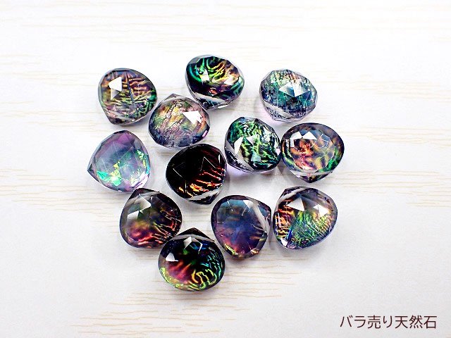 ブラックレインボーカラー！クォーツ（水晶）｜AAA｜マロン　 ブリオレットカット・約10.6x10.9x5.9～11.2x11.4x8.2mm【1個578円】 - バラ売り天然石｜天然石ビーズのバラ売り専門店