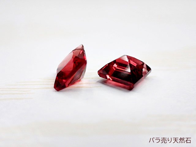 ルースに穴開け！宝石質！ガーネット｜AAA｜ダイヤカット・約8x8x2.9～8.3x8.3x4.1mm【1個298円】 -  バラ売り天然石｜天然石ビーズのバラ売り専門店