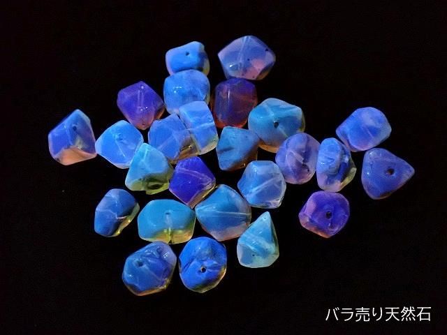 魔花洞窟琥珀　ミャンマー 琥珀　ブルーアンバー　タイガーアンバー　花琥珀 高品質 魔花洞窟琥珀 花琥珀 ブルーアンバーの ご紹介になります
