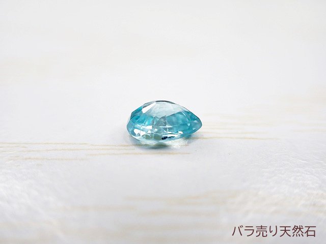 天然ブルージルコン/ルース/重さ1.23ct/サイズ縦6.4㎜ x横5.5㎜ x高4.0㎜/天然ジルコン/天然石 | incartaz.com -  裸石、ルース