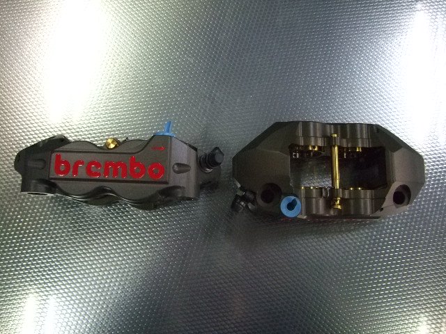 ブレンボ ラジアルビレットモノブロックキャリパー（108mmピッチ） 1