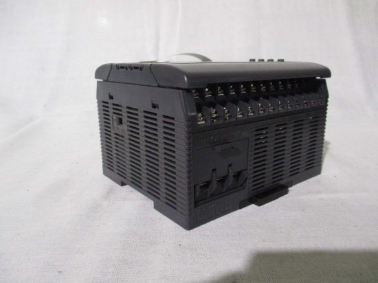 中古 KEYENCE 表示機能内蔵PLC KV-40AR - growdesystem