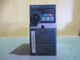  MITSUBISHI FR-D720-0.75K 200V С