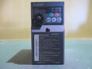  MITSUBISHI FR-D720-0.4K 200V С