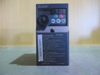  MITSUBISHI FR-D720-0.4K 200V С