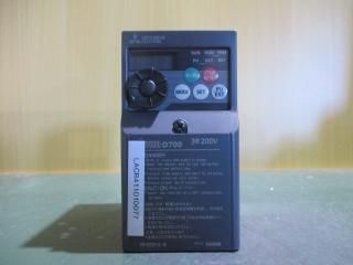  MITSUBISHI FR-D720-0.4K 200V С