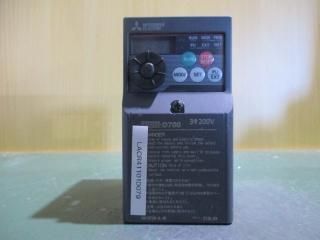  MITSUBISHI FR-D720-0.4K 200V С