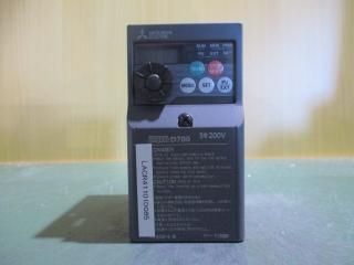  MITSUBISHI FR-D720-0.4K 200V С