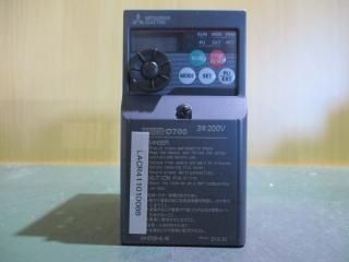  MITSUBISHI FR-D720-0.4K 200V С