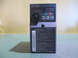  MITSUBISHI FR-D720-0.4K 200V С