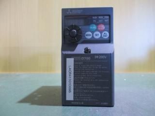  MITSUBISHI FR-D720-0.4K 200V С