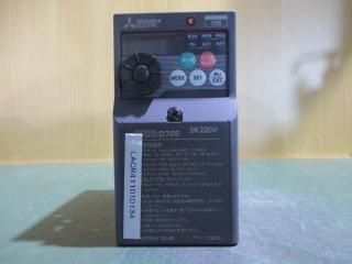  MITSUBISHI FR-D720-0.75K-60 200V С