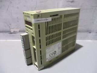  YASKAWA SGDM-05ADA ACܥѥå 200V