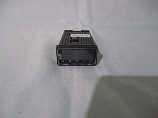 中古 OMRON E5GC-RX1A6M-000 用電子温度調節器 - Growdesystem