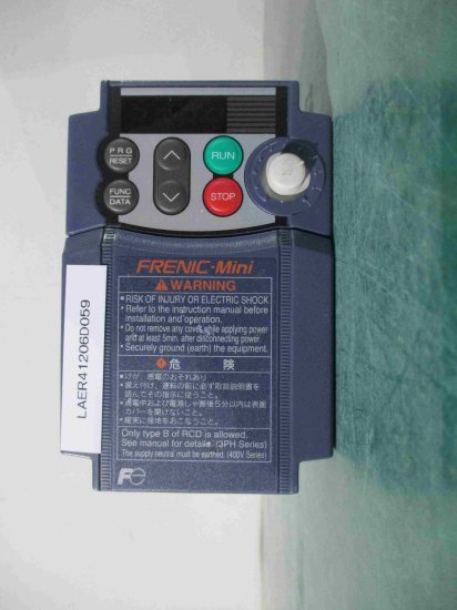 中古 Fuji Electric インバータ FRENIC MINI FRN0.1C1S-2J 三相 200V