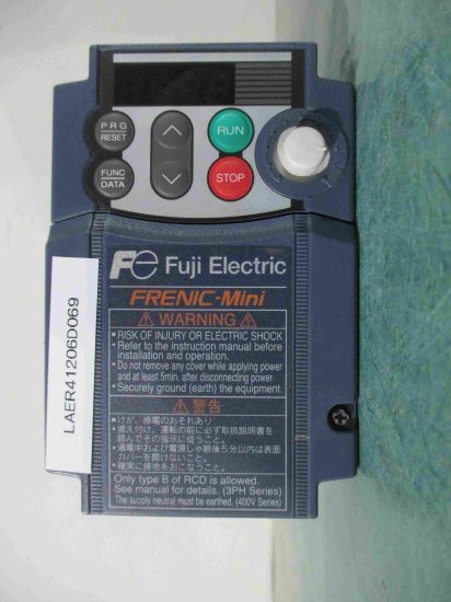 中古 Fuji Electric インバータ FRENIC MINI FRN0.1C2S-2J 三相 200V