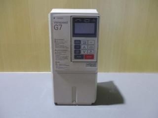  YASKAWA CIMR-G7A20P7  С 240V 7.2A
