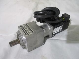  KEYENCE SV-M005CS 50W AC SERVO MOTOR +VRSF-PB-25B-50-MV