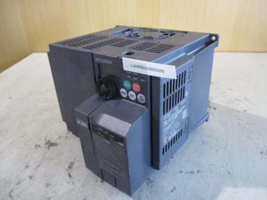 中古 MITSUBISHI INVERTER FR-E720-3.7K インバータ 三相 200-240V 3.7