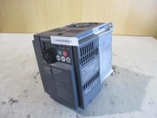  MITSUBISHI INVERTER FR-E720-1.5K С