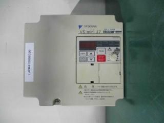  YASKAWA INVERTER Vs mini J7 CIMR-J7AA23P7 С