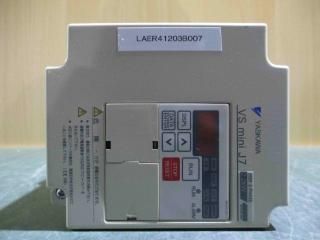  YASKAWA INVERTER CIMR-J7CA22P2 С 2.2kW