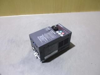  MITSUBISHI INVERTER FR-E720-0.1K С 200V