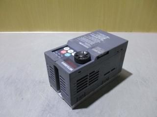  MITSUBISHI INVERTER FR-E720-0.1K С 200V