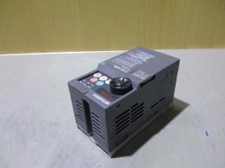  MITSUBISHI INVERTER FR-E720-0.1K С 200V