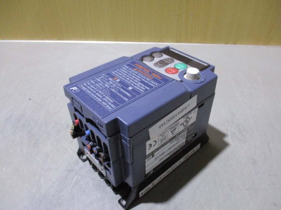 富士電気　インバーター(三相モーター制御用) FRNO:1C2S-7J