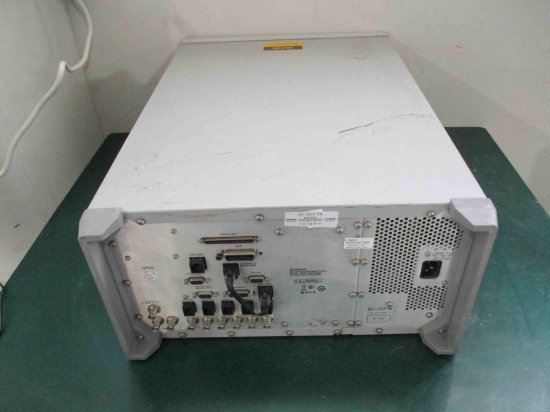 中古 Agilent 8960 SERIES 10 E5515C WIRELESS COMMUNICATIONS TEST SET  無線通信テストセット 通電OK - growdesystem