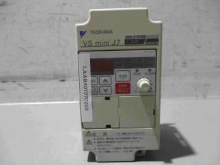  YASKAWA Vs mini J7 CIMR-J7AA20P2 С 200V 3 PHASE 0.2KW