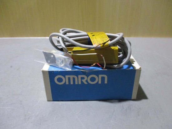 新古 OMRON オムロン E3S-GS3E4 12-24VDC 溝型光電センサ - growdesystem