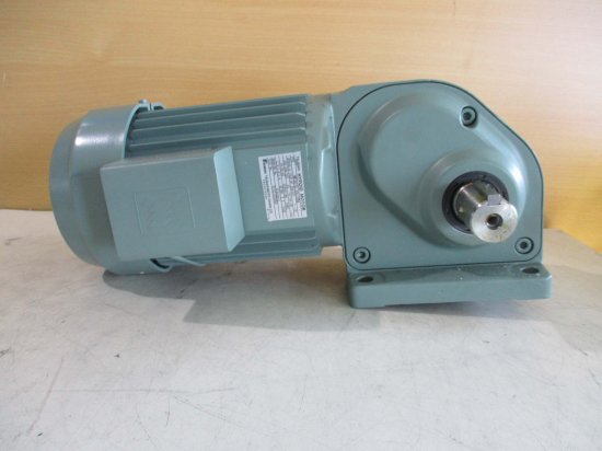 中古 TSUBAKI HYPOID MOTOR HMTA075-30L10RB 3PHASE-0.75kW-4P 200/200/220V  50/60/60 Hz - growdesystem