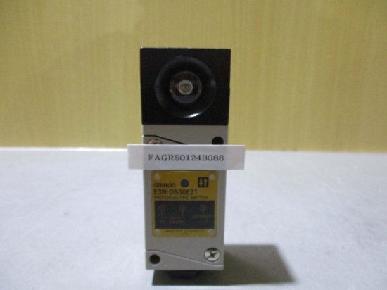 新古 OMRON E3N-DS50E21 PHOTOELECTRIC SWITCH - growdesystem