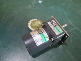  ORIENTAL MOTOR INDUCTION MOTOR 2IK6GN-C-E2/GEAR HEAD D3078-122
