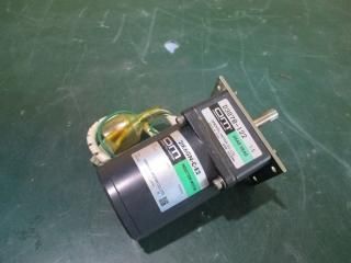  ORIENTAL MOTOR INDUCTION MOTOR 2IK6GN-C-E2/GEAR HEAD D3078-122