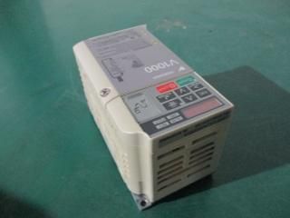  YASKAWA V1000 Inverter CIMR-VA2A0002BSA 0.4KW/0.2KW AC3PH 200-240V 50/60Hz