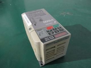  YASKAWA V1000 Inverter CIMR-VA2A0002BSA С 0.4KW/0.2KW AC3PH 200-240V 50/60Hz
