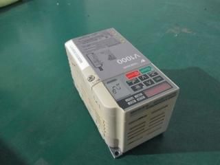  YASKAWA V1000 Inverter CIMR-VA2A0002BSA С 0.4KW/0.2KW AC3PH 200-240V 50/60Hz