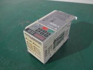  YASKAWA V1000 Inverter CIMR-VA2A0002BSA С 0.4KW/0.2KW AC3PH 200-240V 50/60Hz